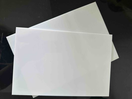 Белые листы полистирола, адаптированные для Мексики, с декоративной ламинацией из полистирола с цветовым отпечатком, используемые в упаковке и изоляции