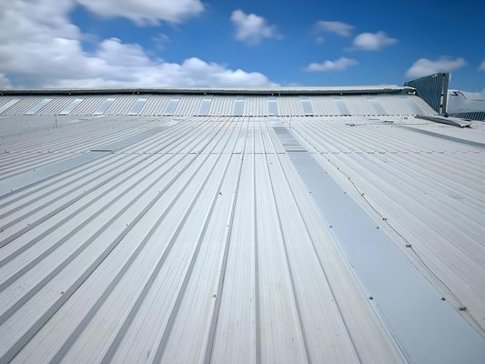 Водонепроницаемое кровельное покрытие из ПВХ, черепица из синтетической смолы, теплоизоляционный пластиковый кровельный материал, листы из УПВХ для внешней кровли и стен